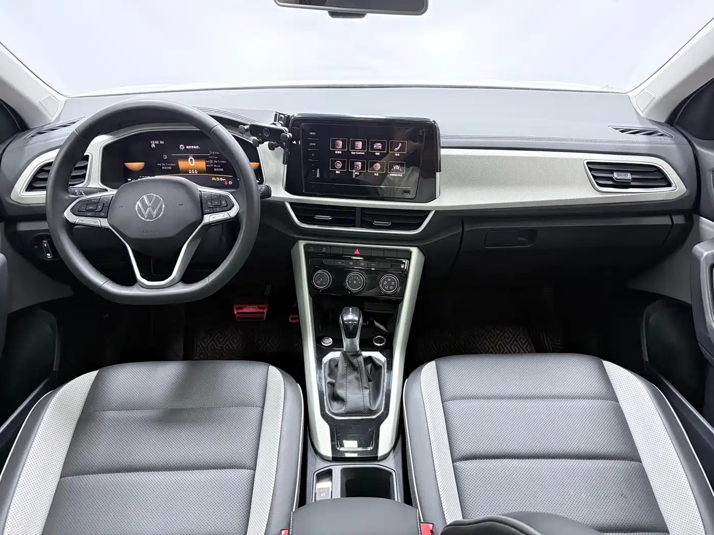 VOLKSWAGEN T ROC EXPLORING SONGS