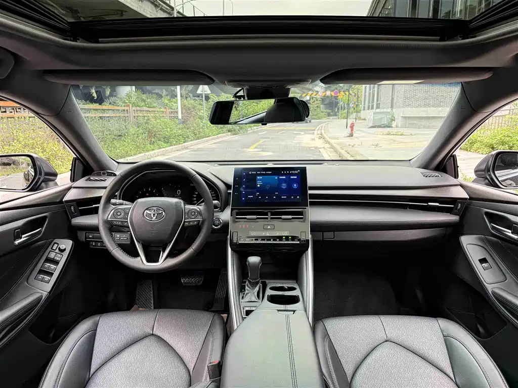 Toyota Avalon 2022 2.0L Luxury Edition фото 8