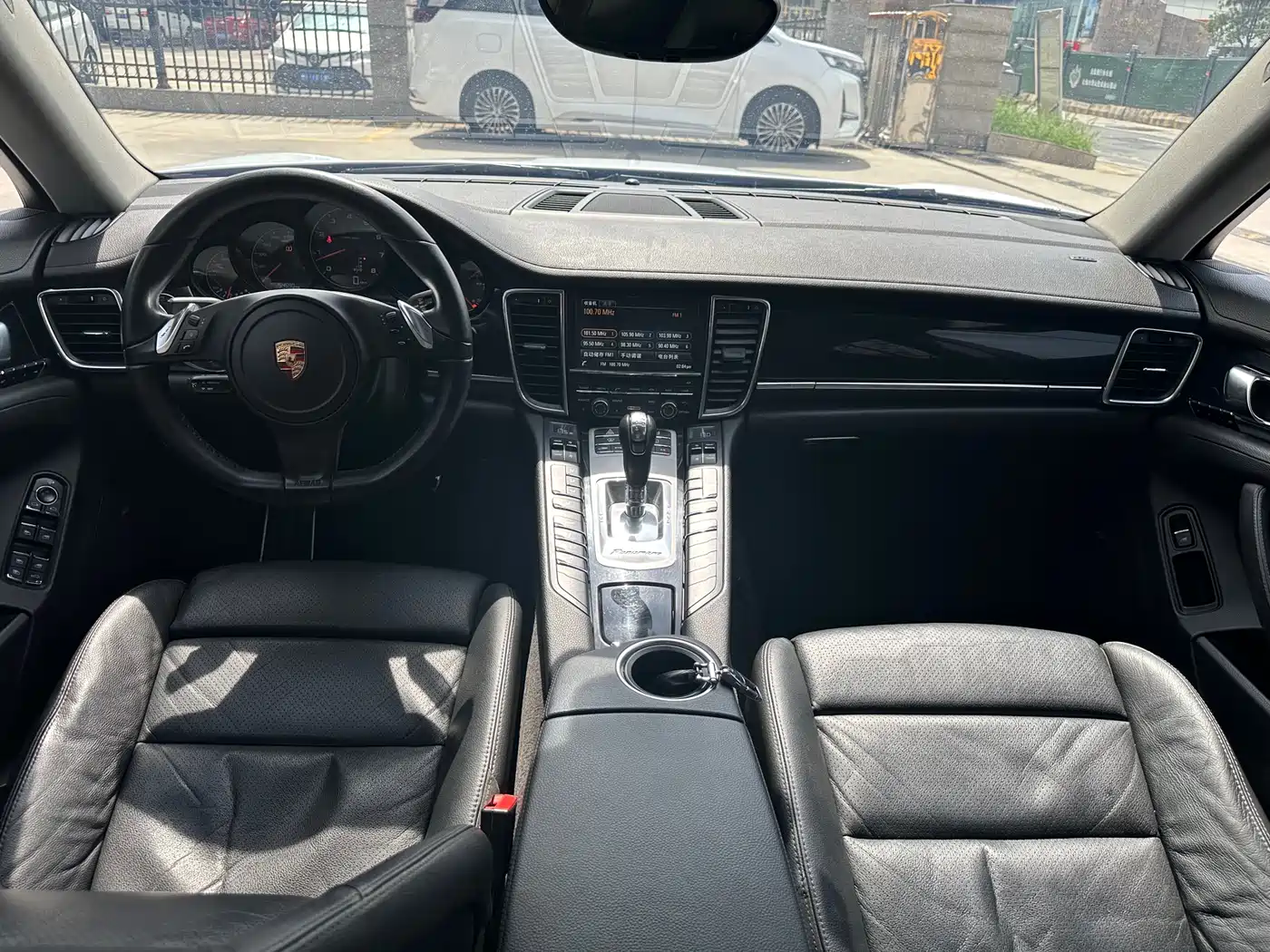 Porsche Panamera 2014 Panamera 4 3.0T фото 9