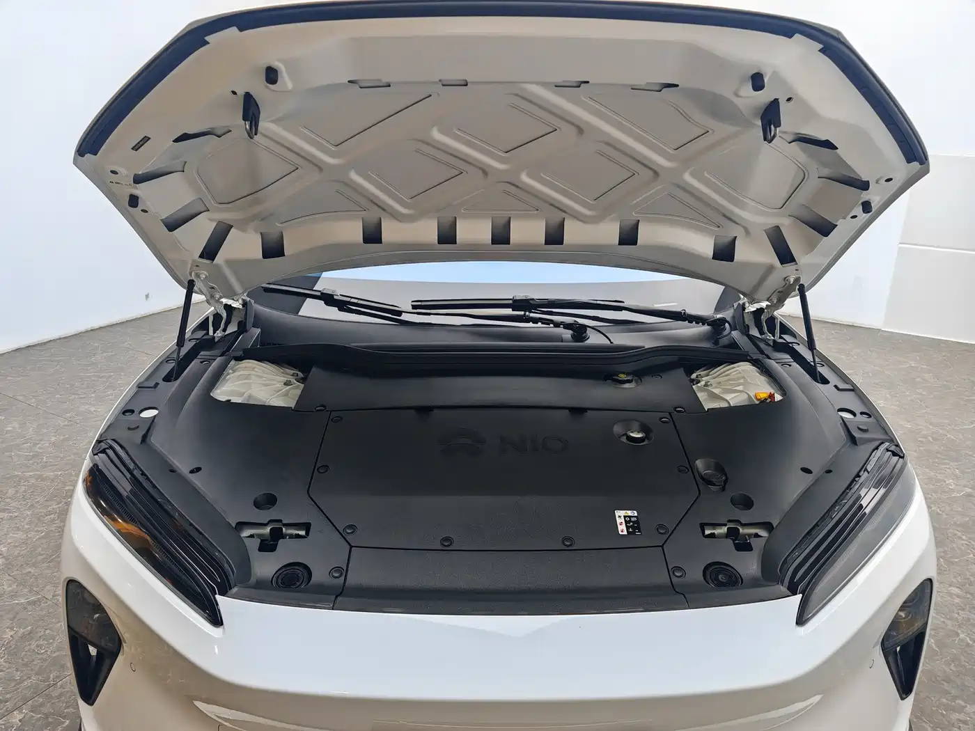 NIO NIO ET5