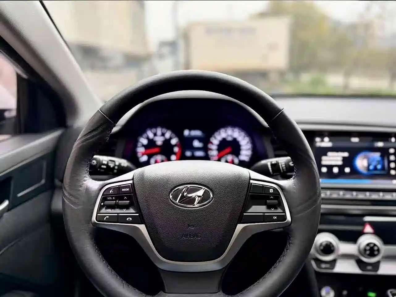 Hyundai Elantra 2019 1.5L CVT Smart Elite фото 4