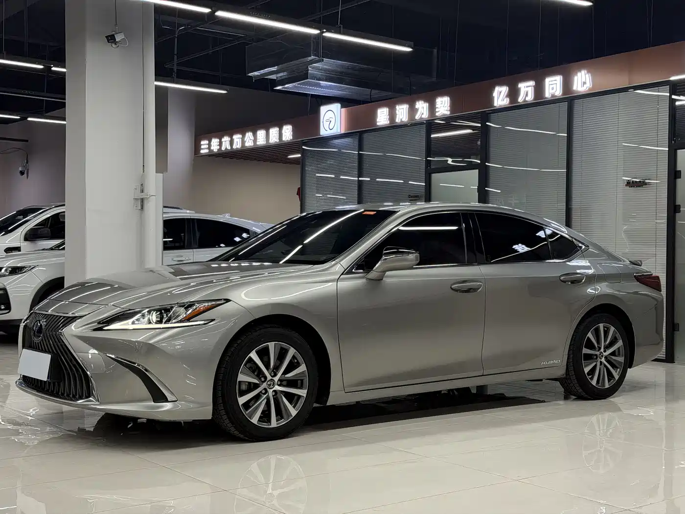 Lexus ES 2020 Model 300h Excellence Edition