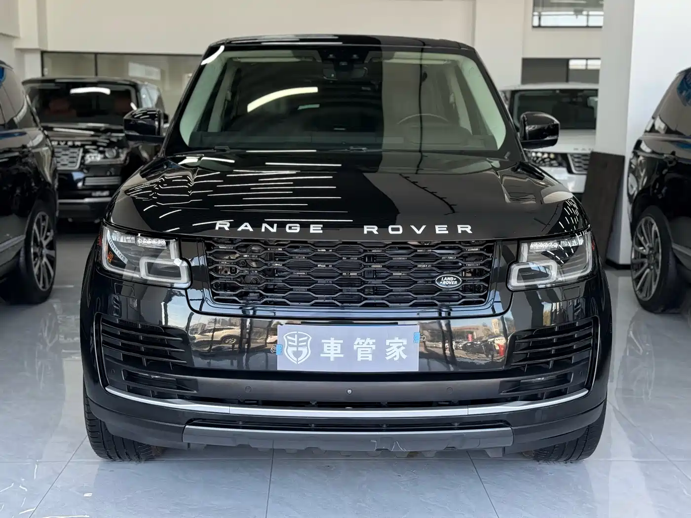 Land Rover Range Rover 2019 3.0 SCV6 Heritage Edition фото 2
