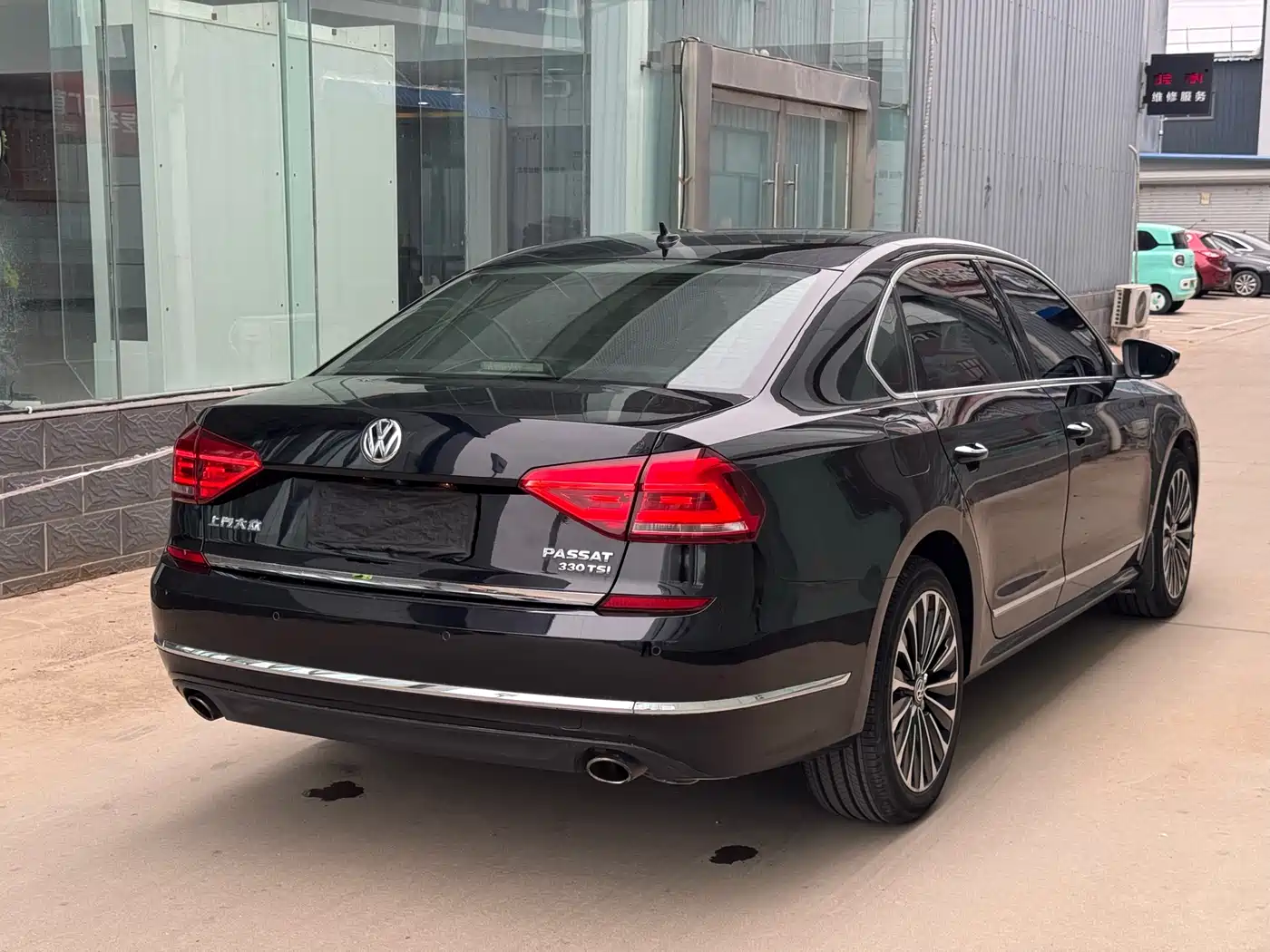 Volkswagen Passat 2017 330TSI DSG Luxury фото 6