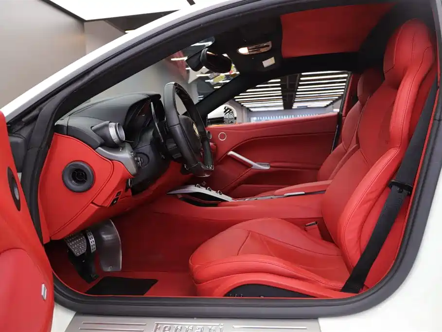Ferrari F12berlinetta 2013 6.3L Standard фото 4