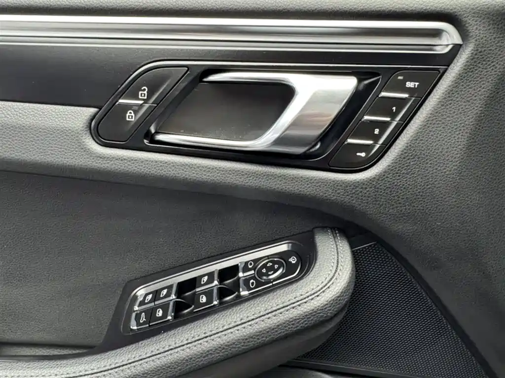 Porsche Macan 2024 Macan 2.0T фото 16