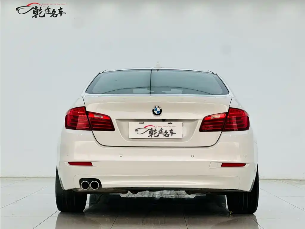 BMW 5 Series 2017 520Li Classic Edition фото 6