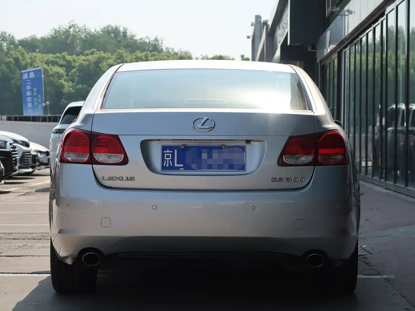 Photo 16 - Lexus GS