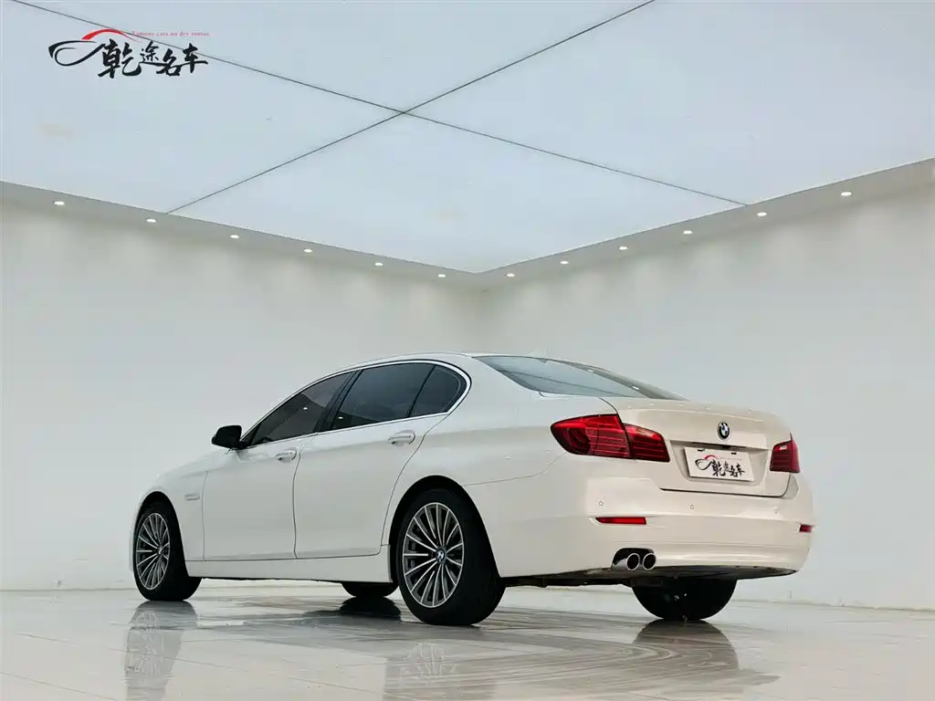 BMW 5 Series 2017 520Li Classic Edition фото 5