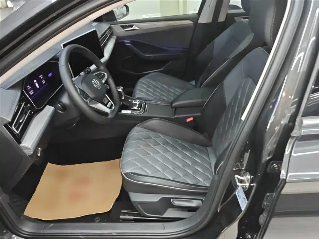 Volkswagen Sagitar 2023 300TSI DSG Surpassing Edition фото 7