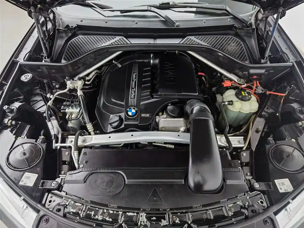BMW X5 (Import) фото 12