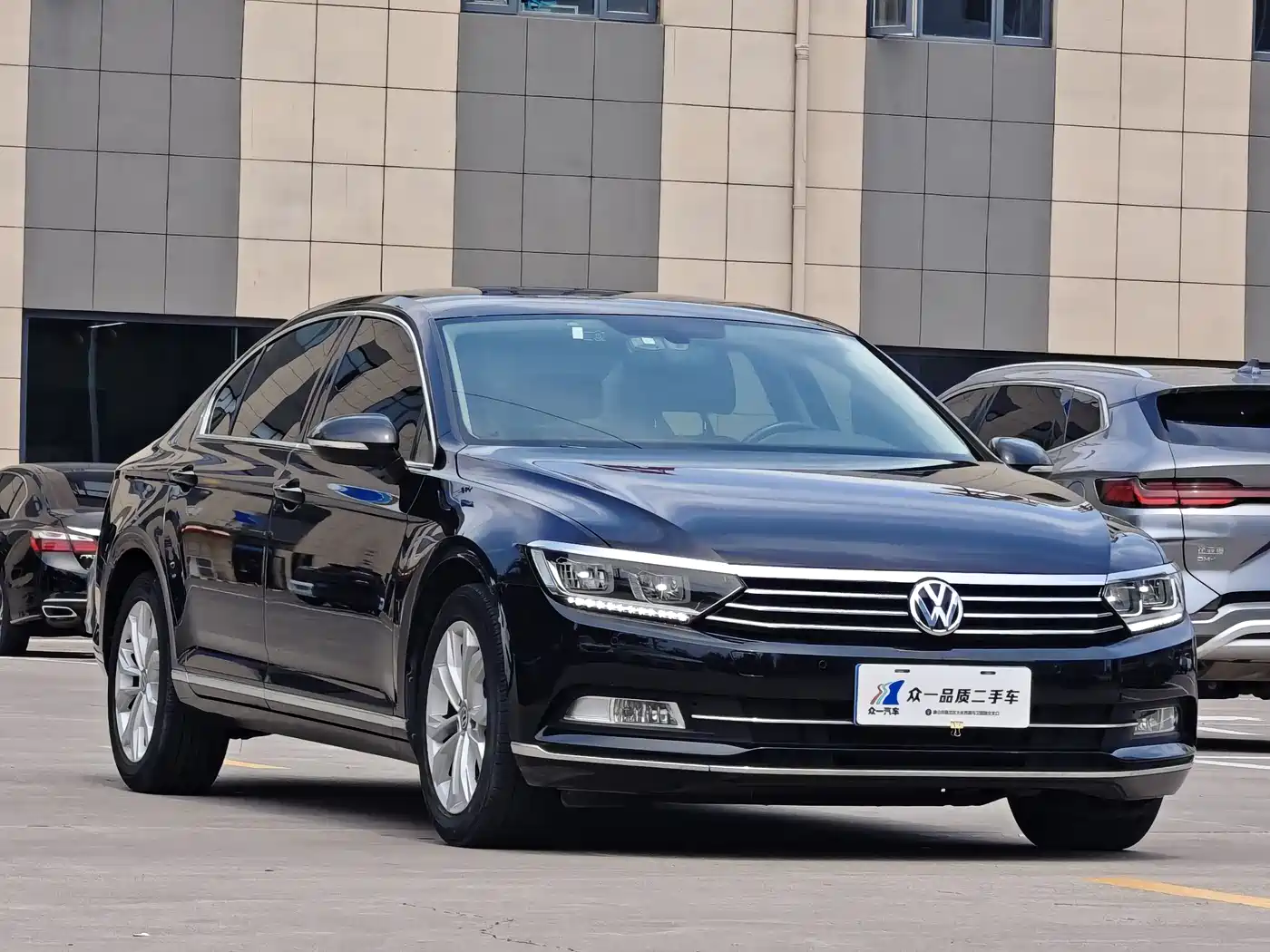Volkswagen Magotan 2017 330TSI DSG Luxury фото 3