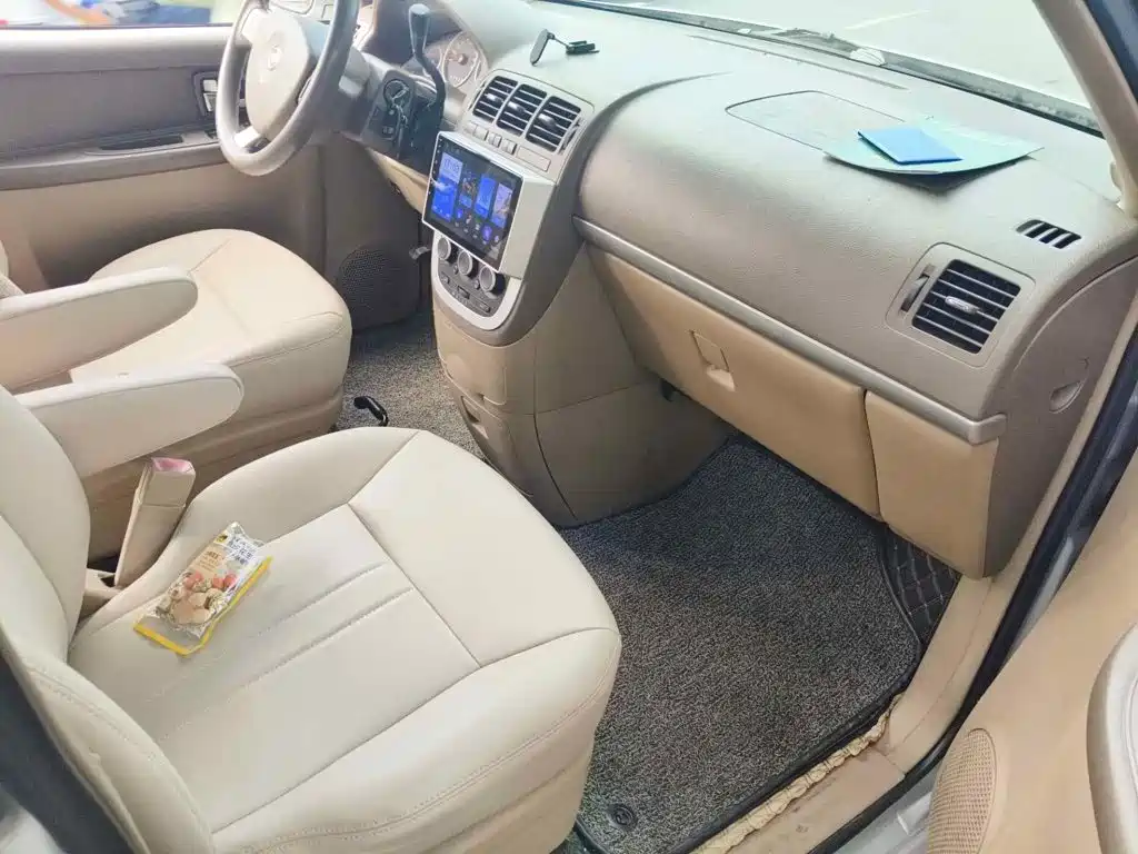 Фото 13 - Buick GL8