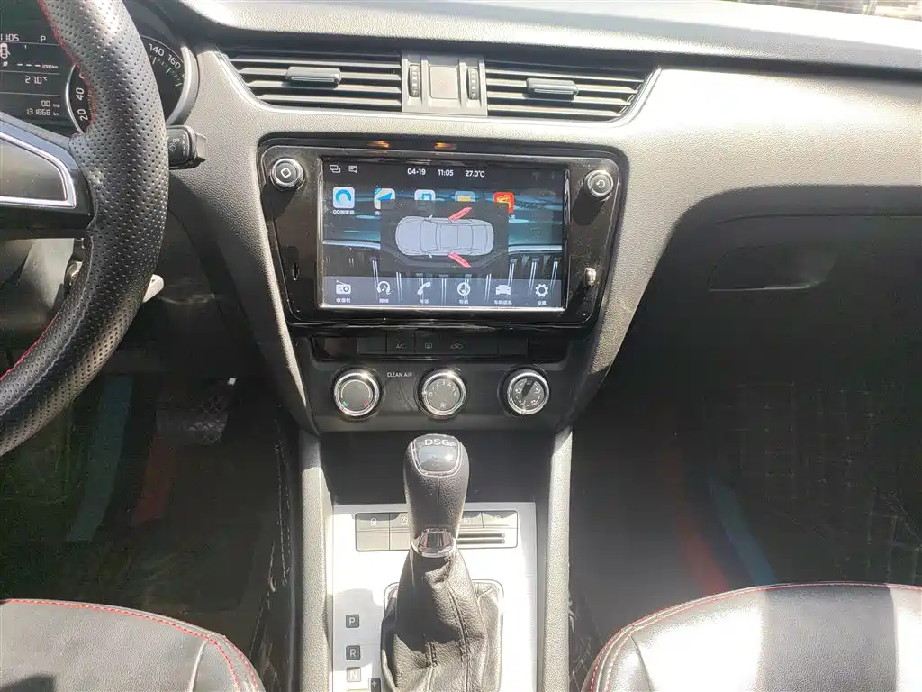 Škoda Octavia 2018 TSI230 DSG Comfort Edition фото 13