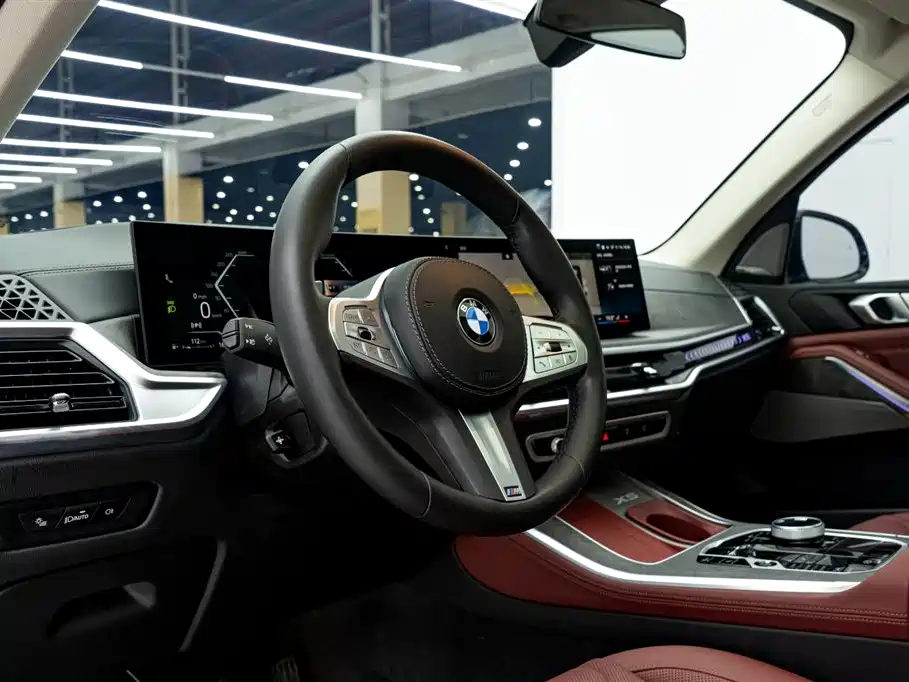 BMW X5 2023 xDrive 30Li Premium M Sport Package фото 24