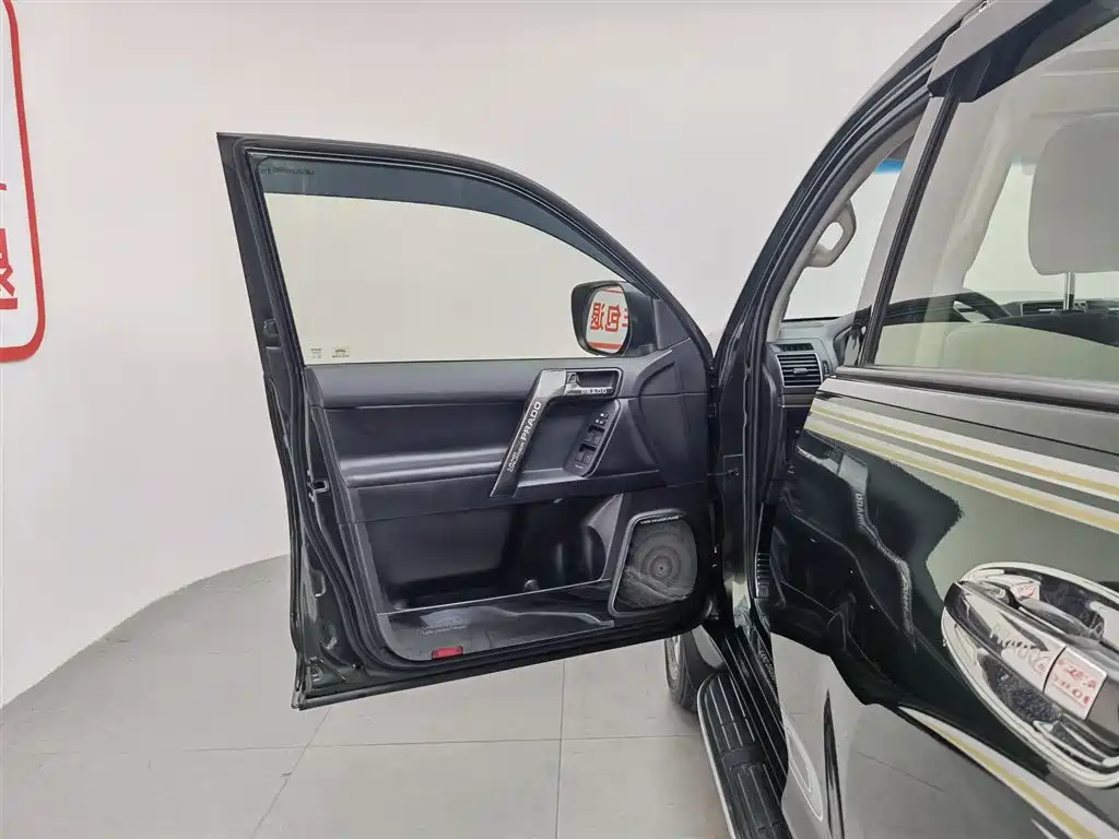 Toyota Prado 2018 3.5L Automatic TX-L Rear-mounted Spare Tire фото 8