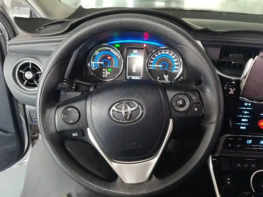 Toyota Corolla 2017 Facelift Hybrid 1.8L E-CVT Leading Edition фото 11