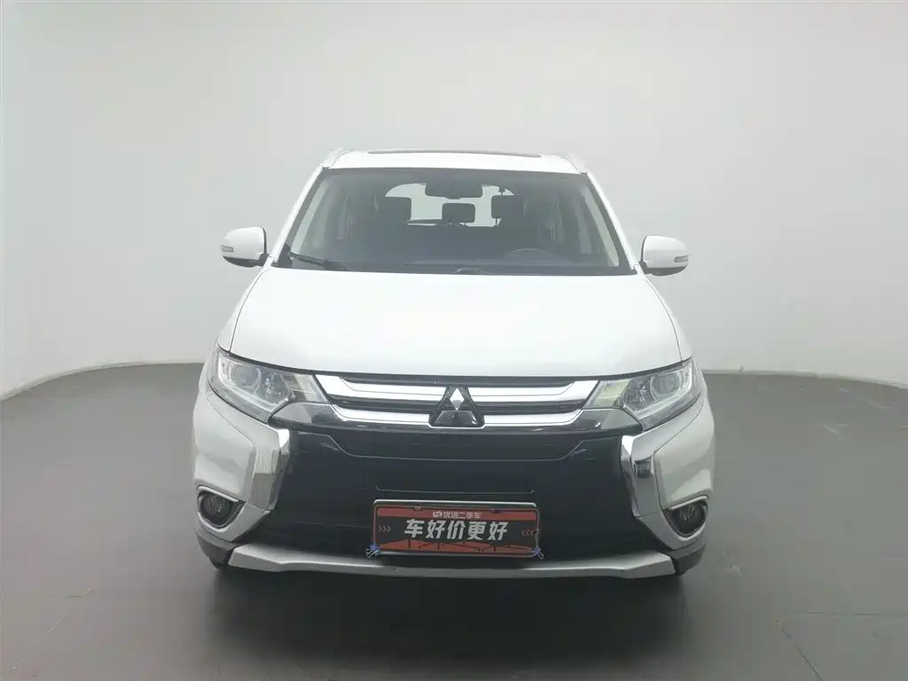 Mitsubishi Outlander 2018 2.0L 2WD Glory Edition 5-seater фото 3