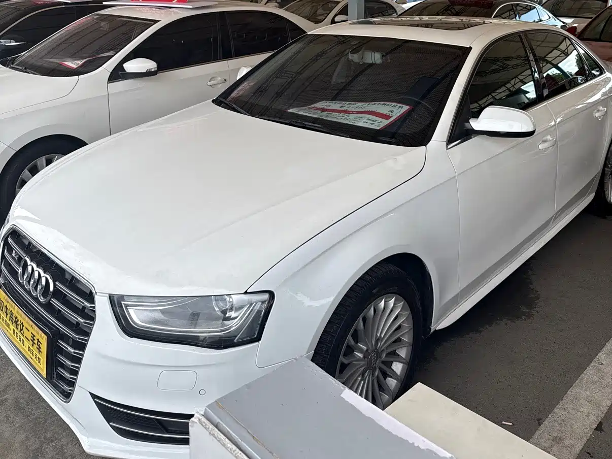 Фото 1 - Audi A4L