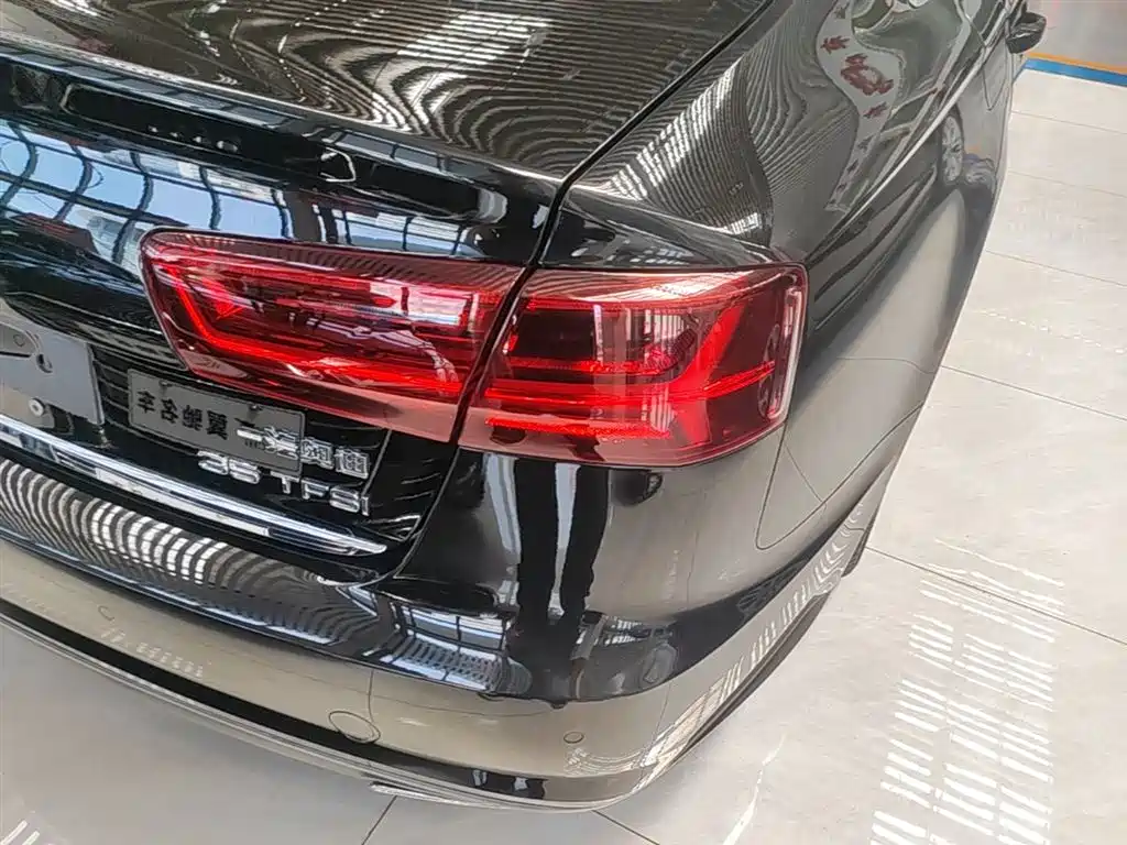 Audi A6L 2018 30th Anniversary 35 TFSI Fashion фото 8