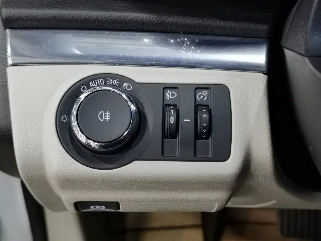 Buick GL8 2020 Model Land Business Class 652T Luxury фото 21