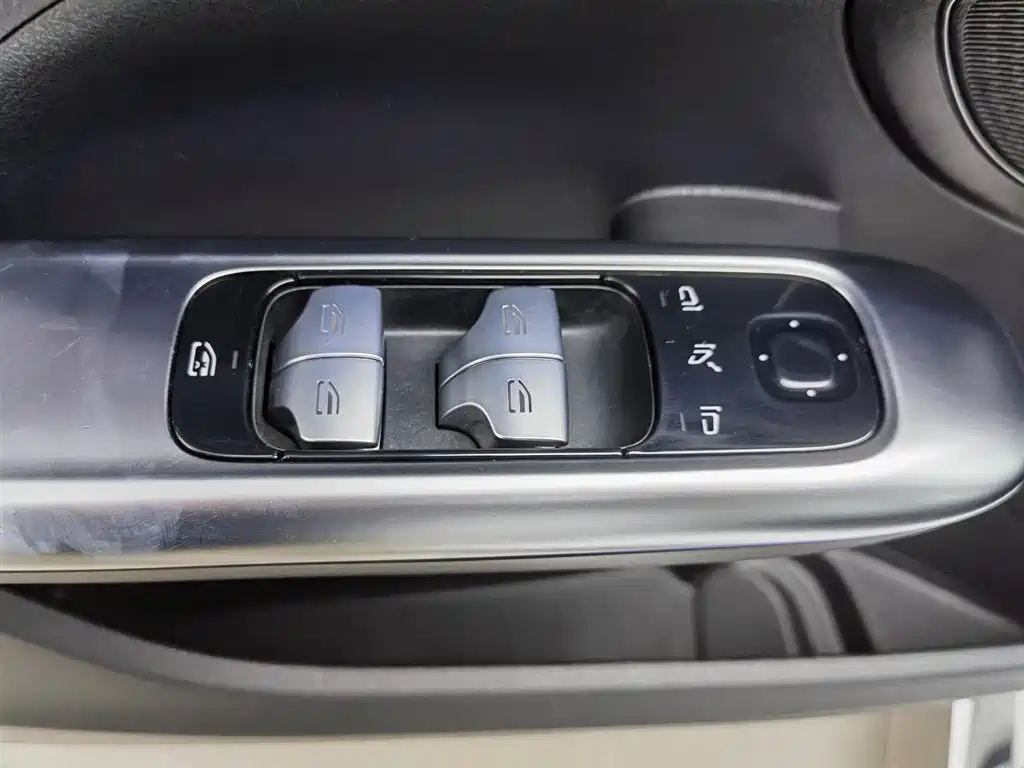 Mercedes-Benz C-Class 2023 Facelift C 260 L Sport Edition фото 9
