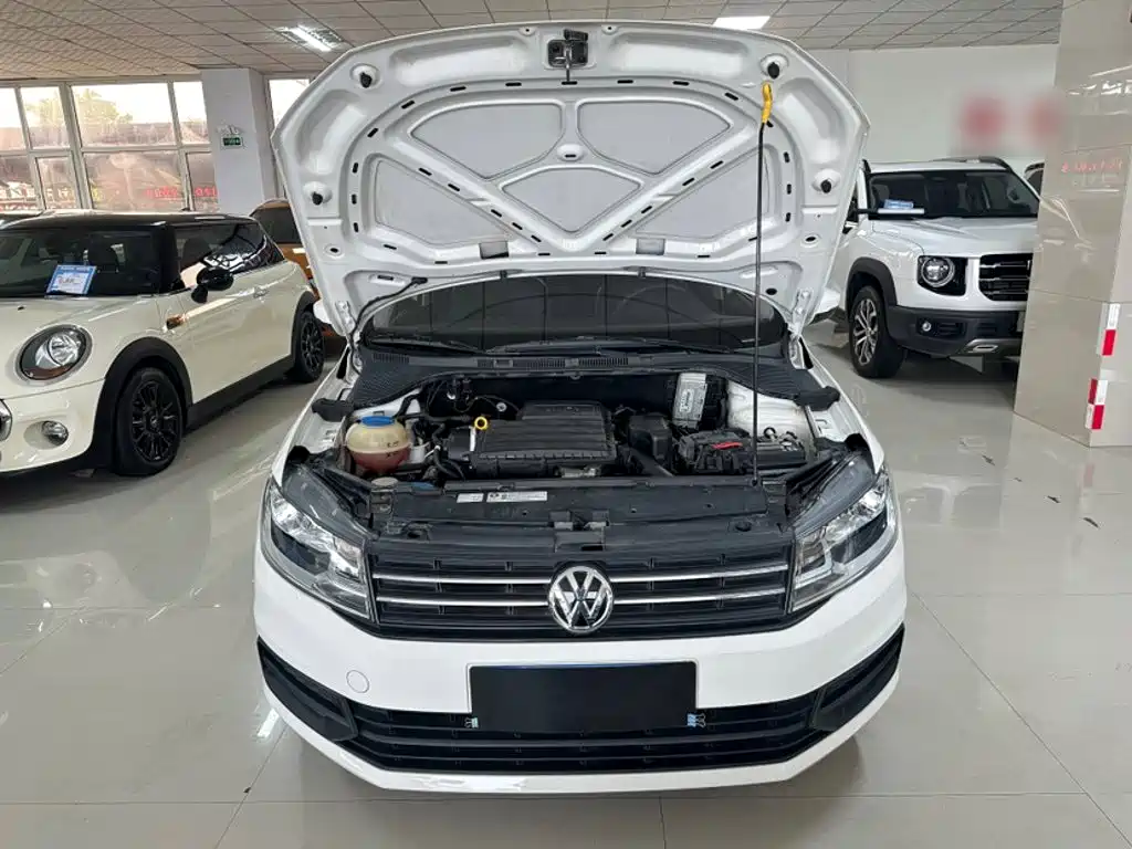 VOLKSWAGEN SANTANA