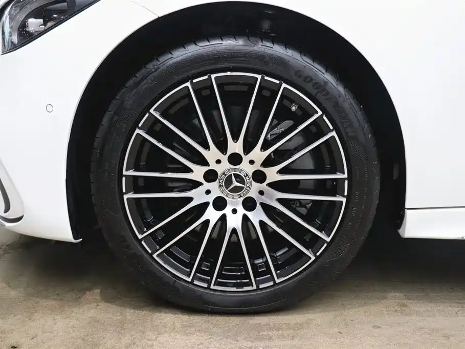 Mercedes-Benz C-Class 2024 Facelift C 260 L Sport фото 26