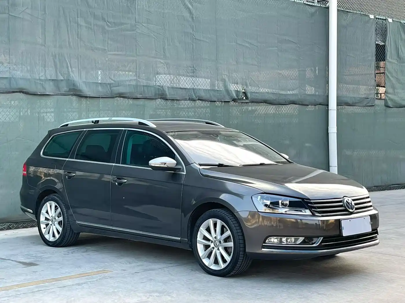 Volkswagen Magotan (Import) 2012 Wagon 2.0TSI Comfort фото 3