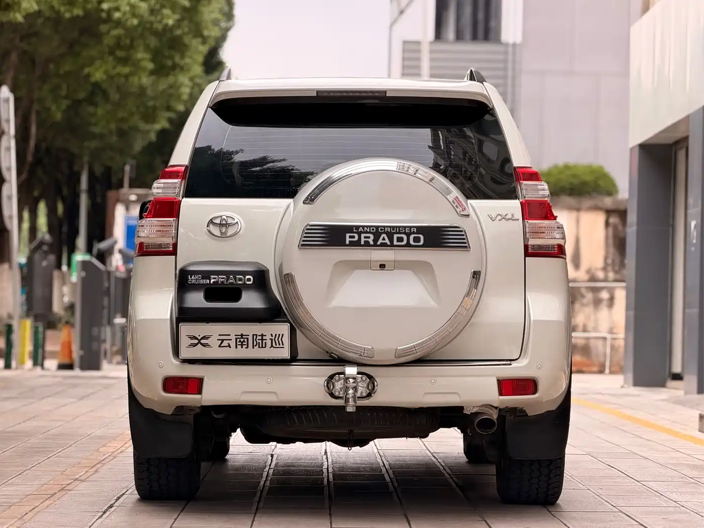 Toyota Prado 2014 4.0L Automatic VX NAVI фото 4