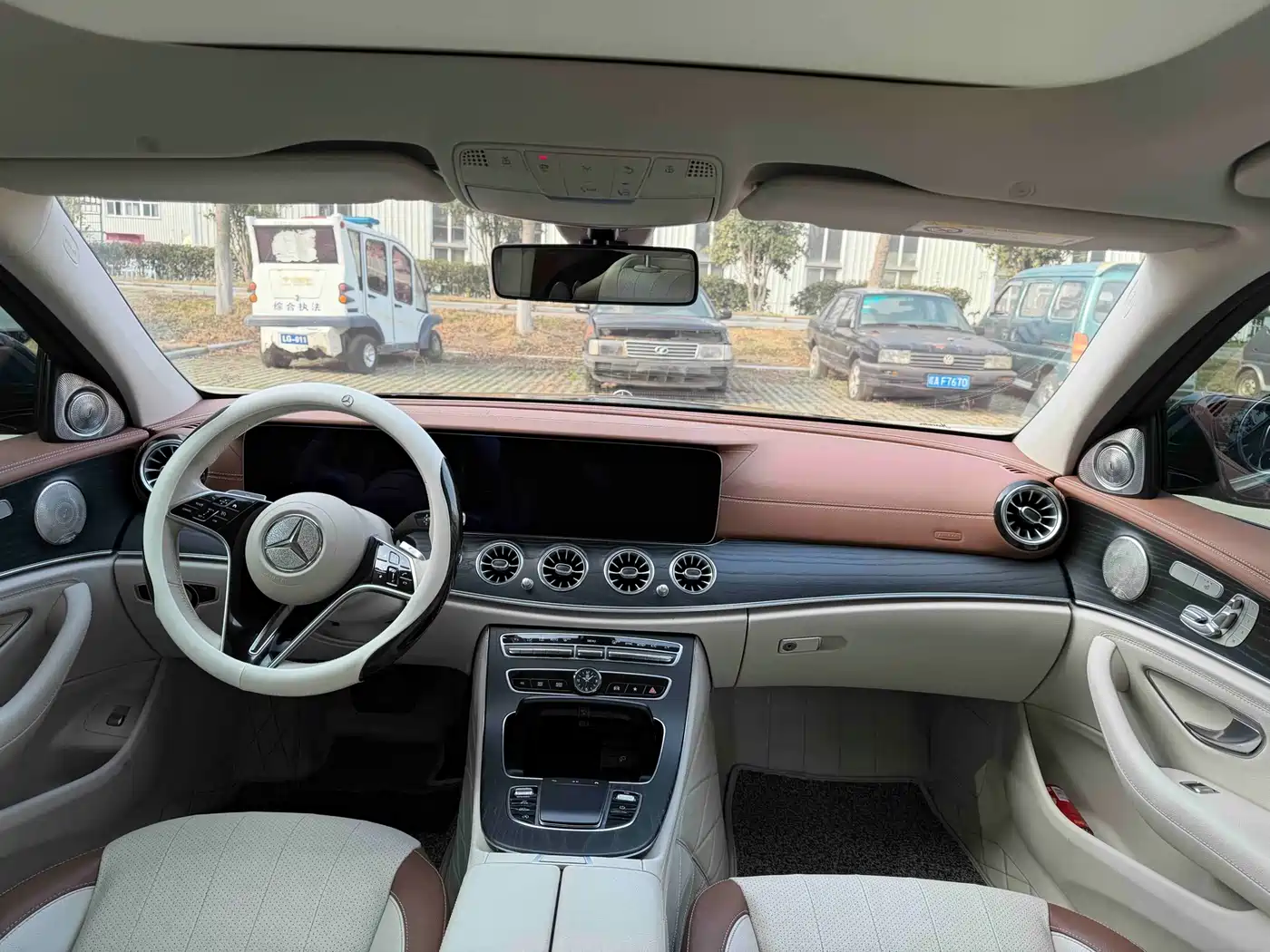 Mercedes-Benz E-Class 2023 E 300 L Fashion фото 9