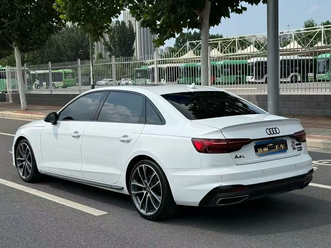 Фото 21 - Audi A4L