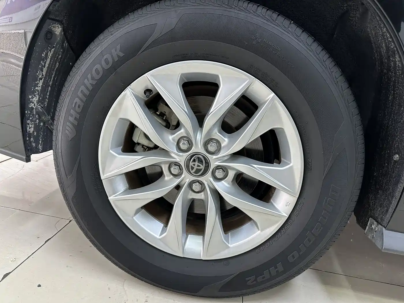Toyota Granvia 2023 2.5L Hybrid Comfort Edition фото 15