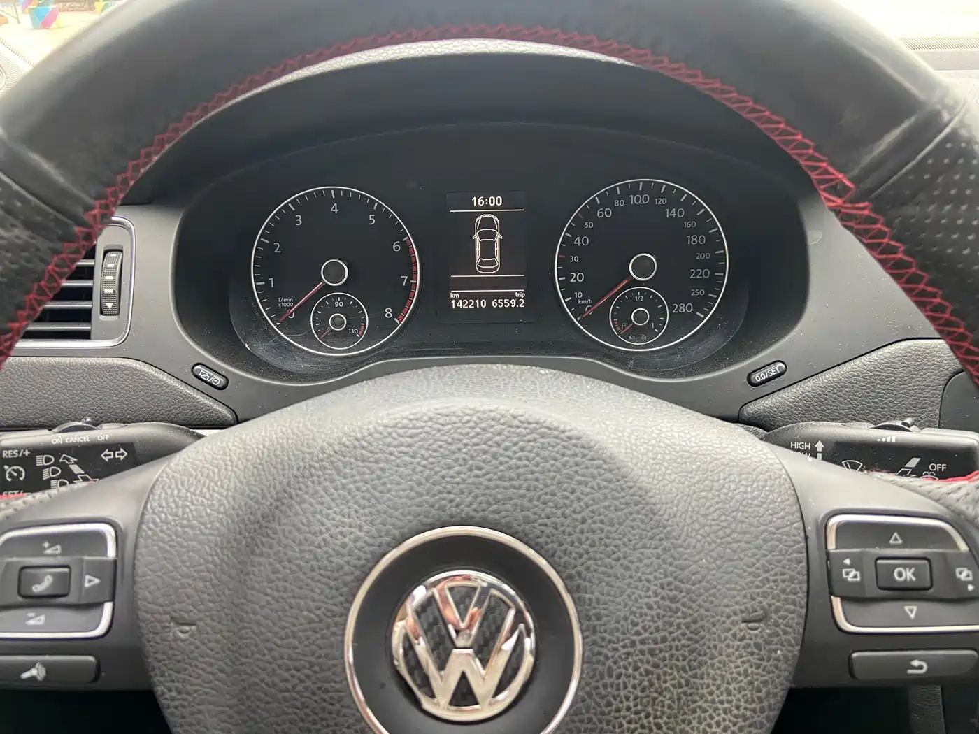 Volkswagen Sagitar 2014 Facelift 1.4TSI Automatic Luxury фото 8