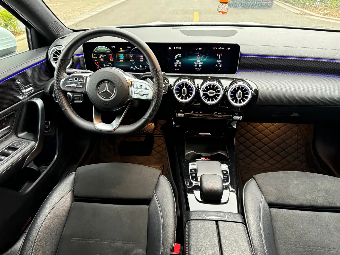 Mercedes-Benz A-Class 2020 A 200 L фото 6