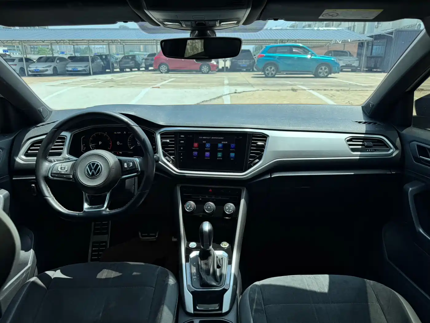 Volkswagen T-ROC 2022 280TSI DSG 2WD R-Line Pro PLUS фото 6