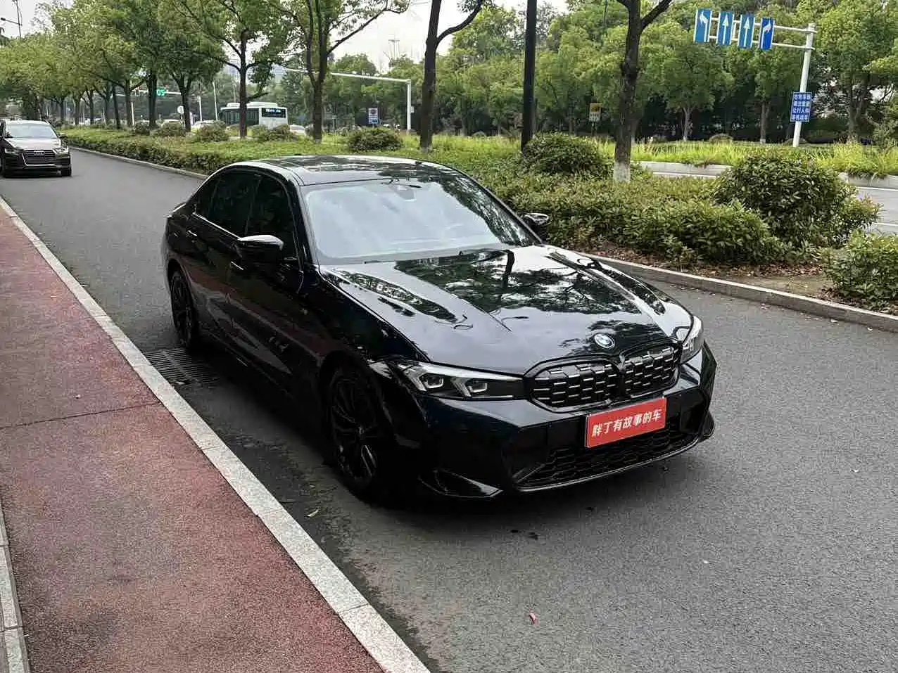 BMW 3 Series 2023 325Li M Sport Black Night Package фото 3