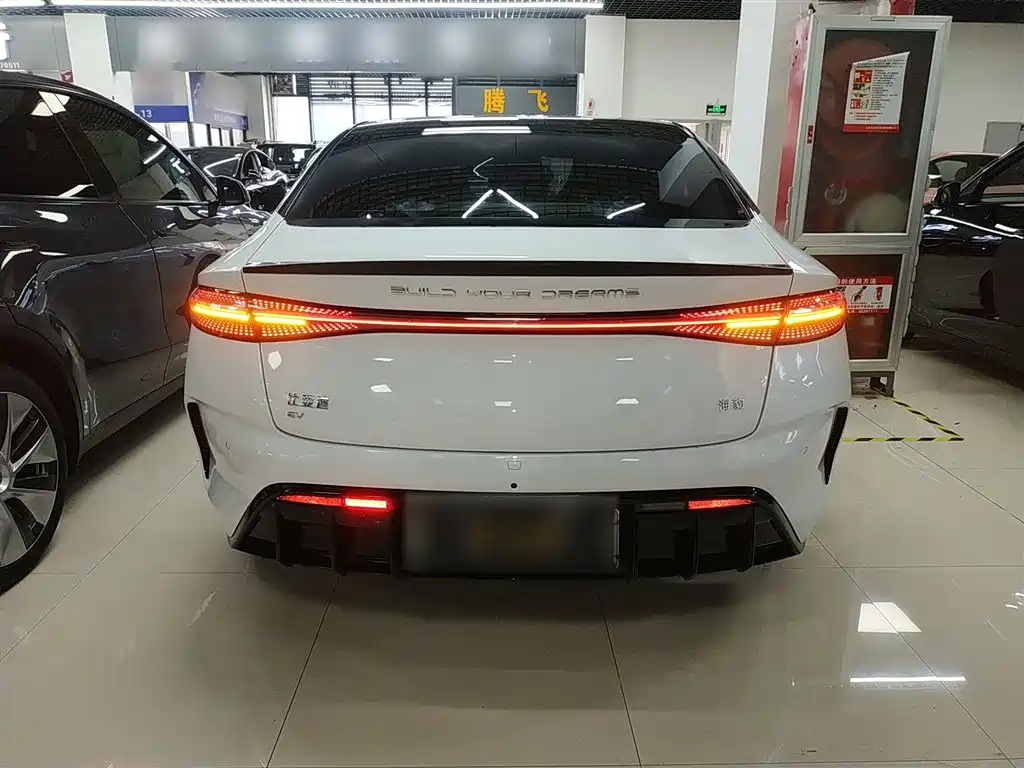 BYD Seal 2022 550km Standard Range RWD Premium фото 6