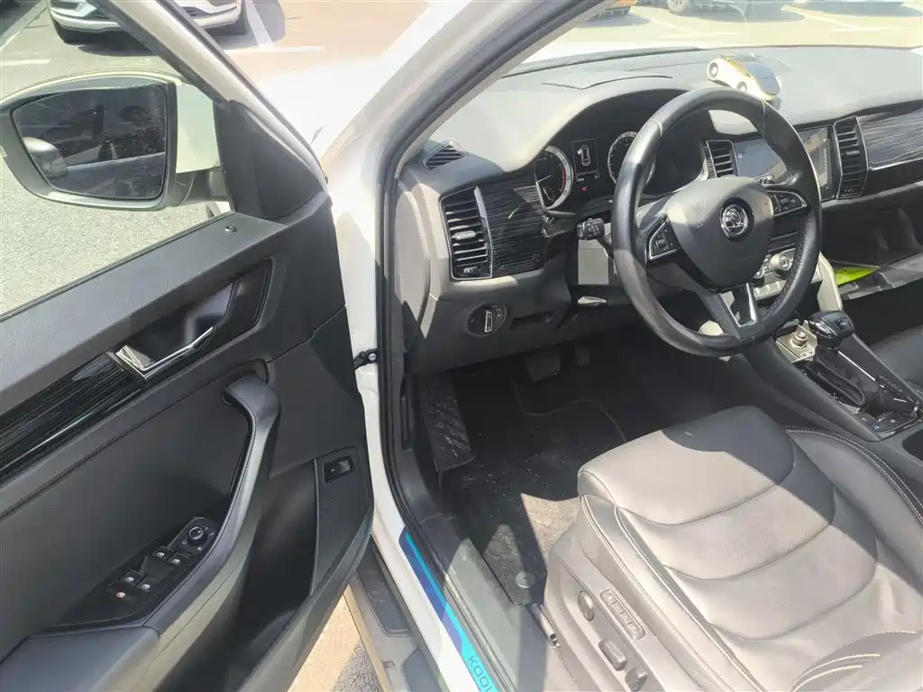 Škoda Kodiaq 2018 Facelift TSI330 5-seat 2WD Premium Luxury Edition фото 12