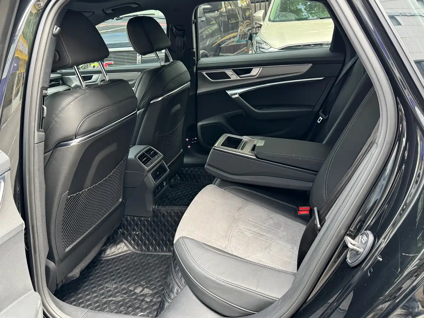 Audi A6L 2023 Facelift 45 TFSI Premium Dynamic фото 7