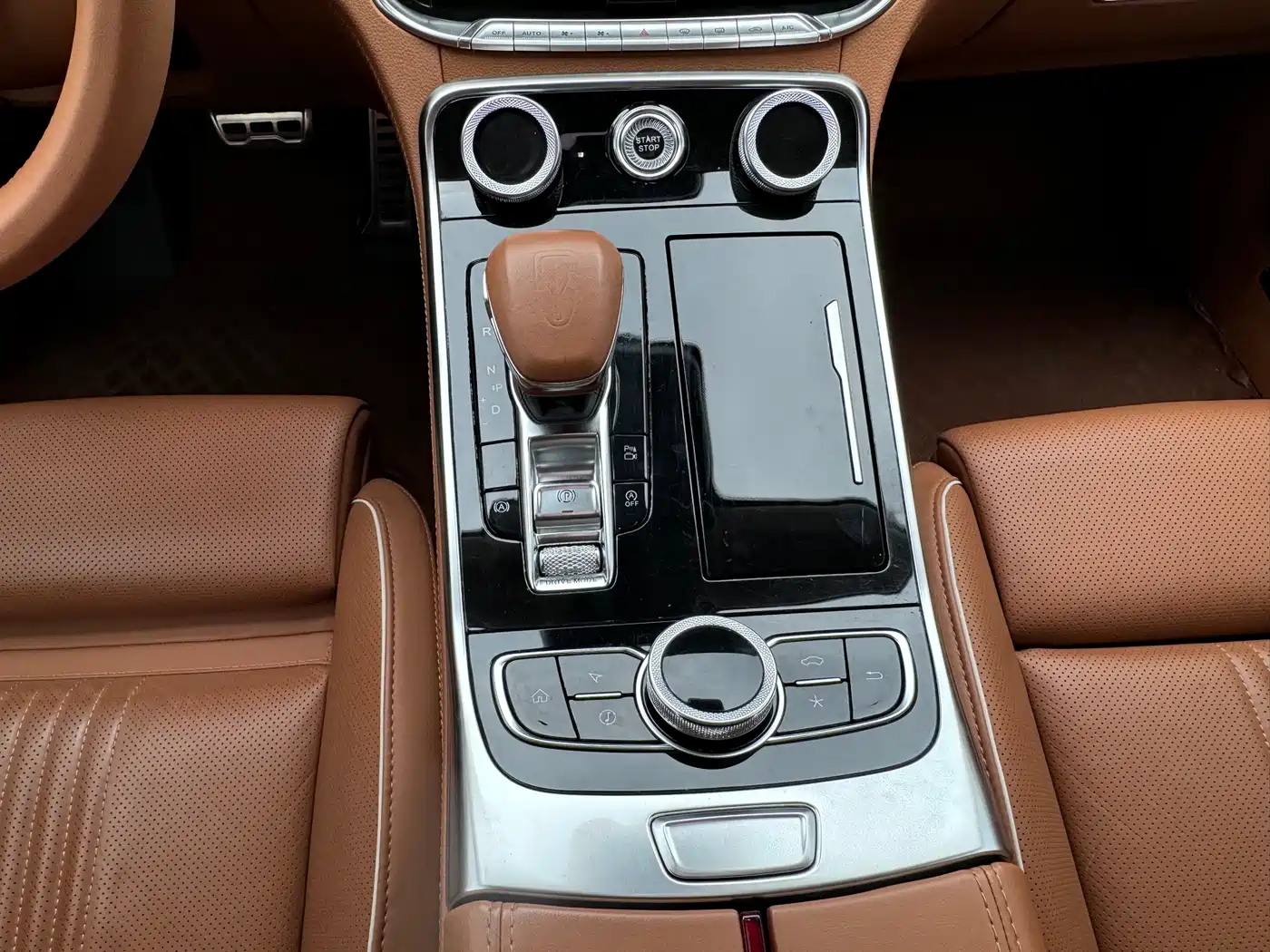 Hongqi H9 2020 2.0T Smart Connection Qi Xiang Edition фото 6