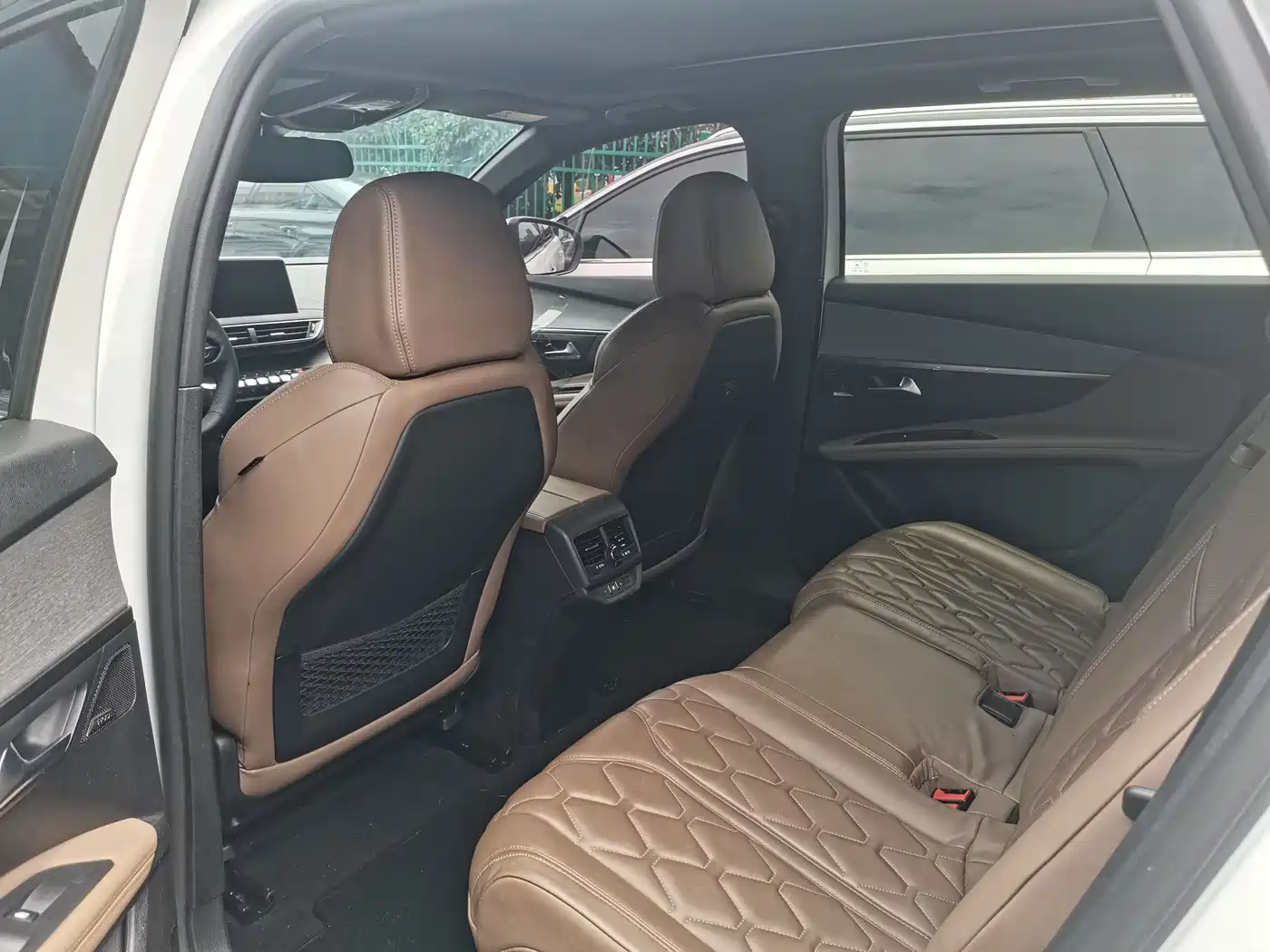 Peugeot 5008 2017 380THP 7-Seater Luxury GT Edition фото 6