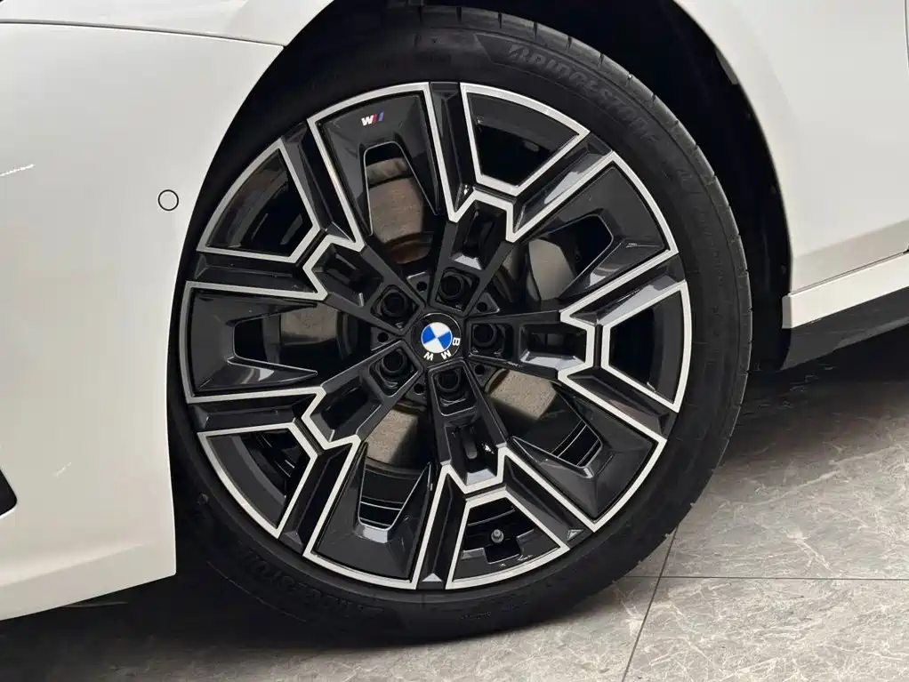 BMW 5 Series 2026 2026 530Li Exclusive M Sport Package