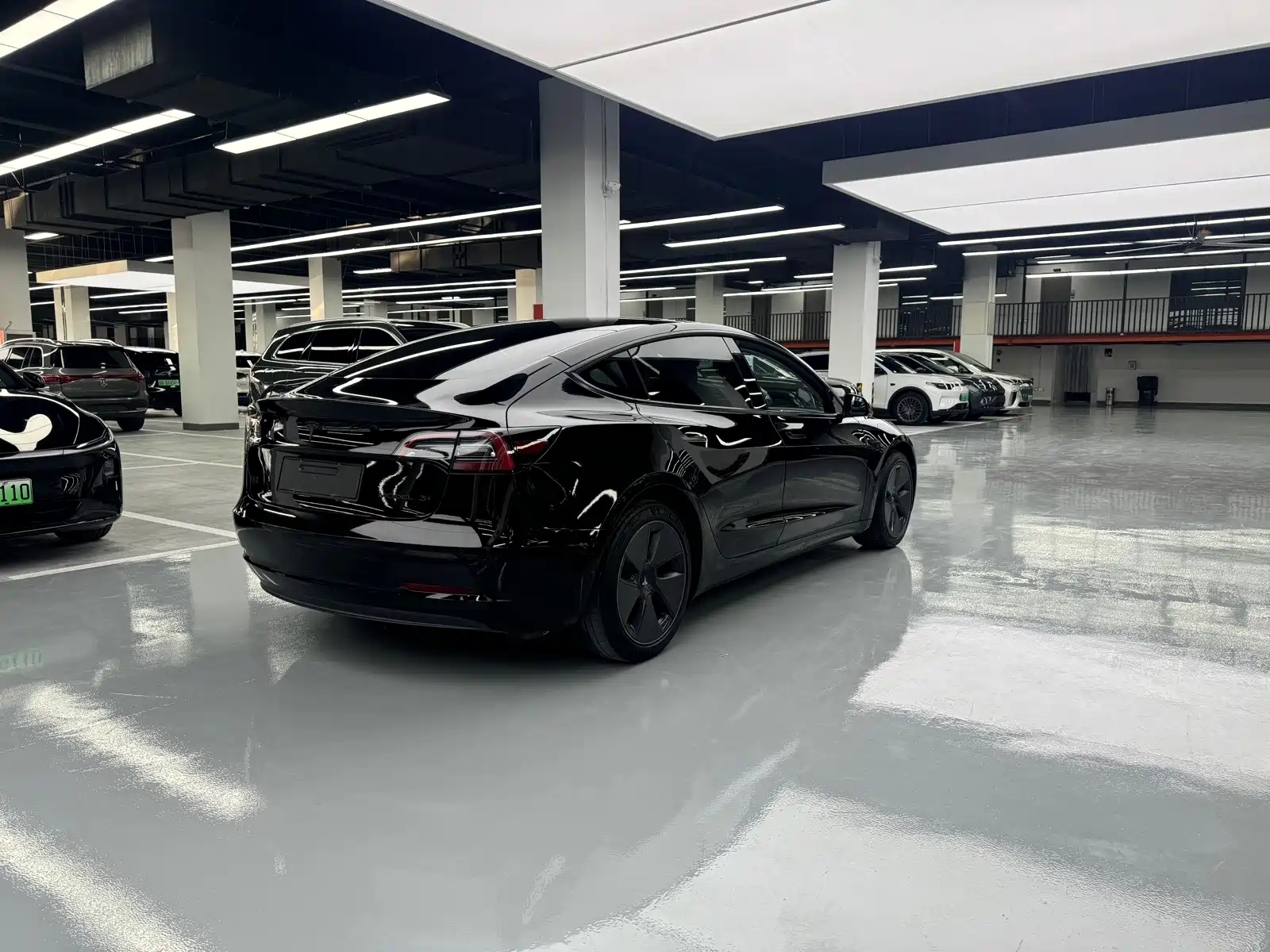 Фото 15 - Tesla Model 3
