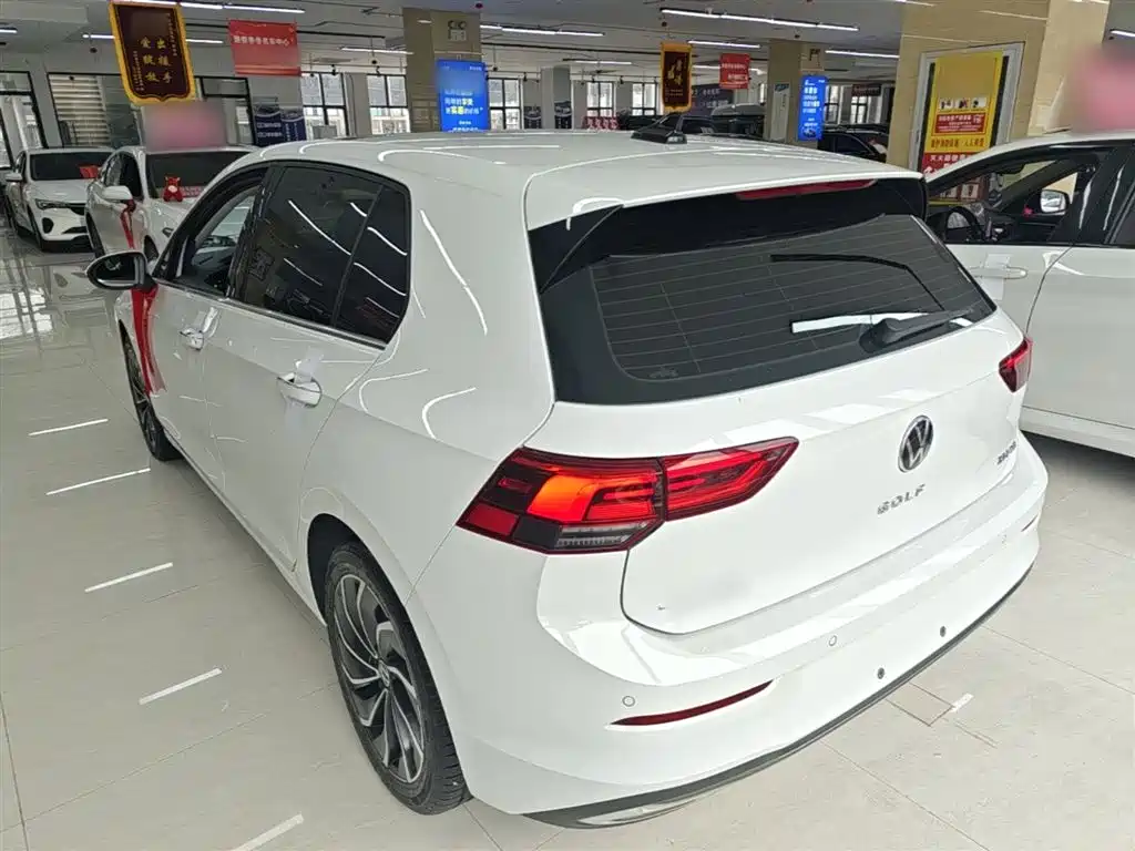 Volkswagen Golf 2023 Facelift 280TSI DSG Pro фото 5