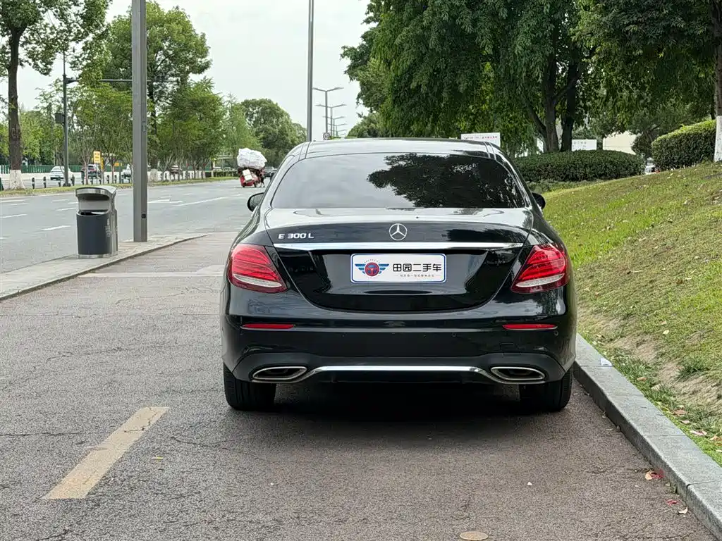 Mercedes-Benz E-Class 2018 E 200 L Sport фото 5
