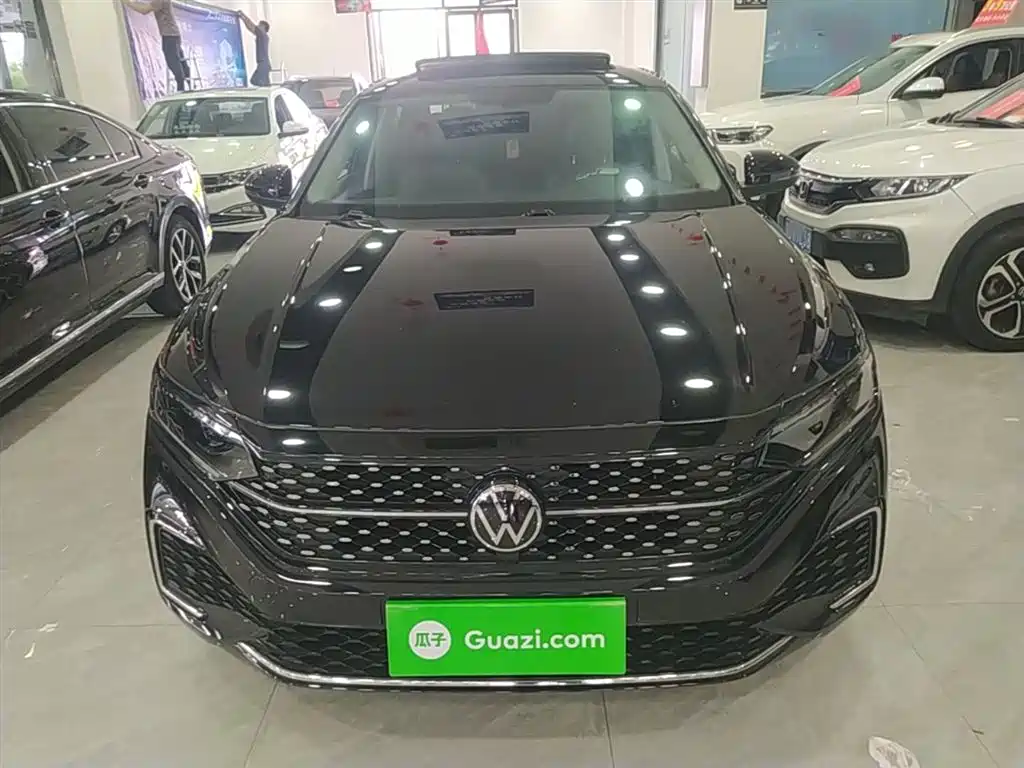 Volkswagen Passat 2023 330TSI Starlight Elite Edition фото 3