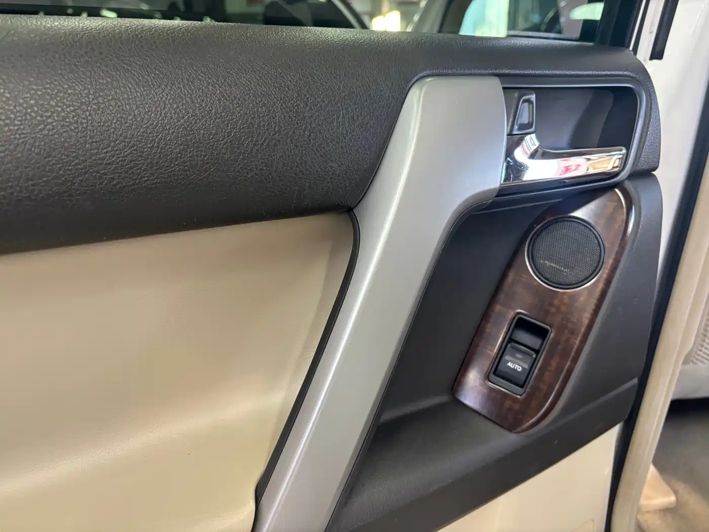 Toyota Prado 2014 4.0L Automatic VX NAVI фото 10