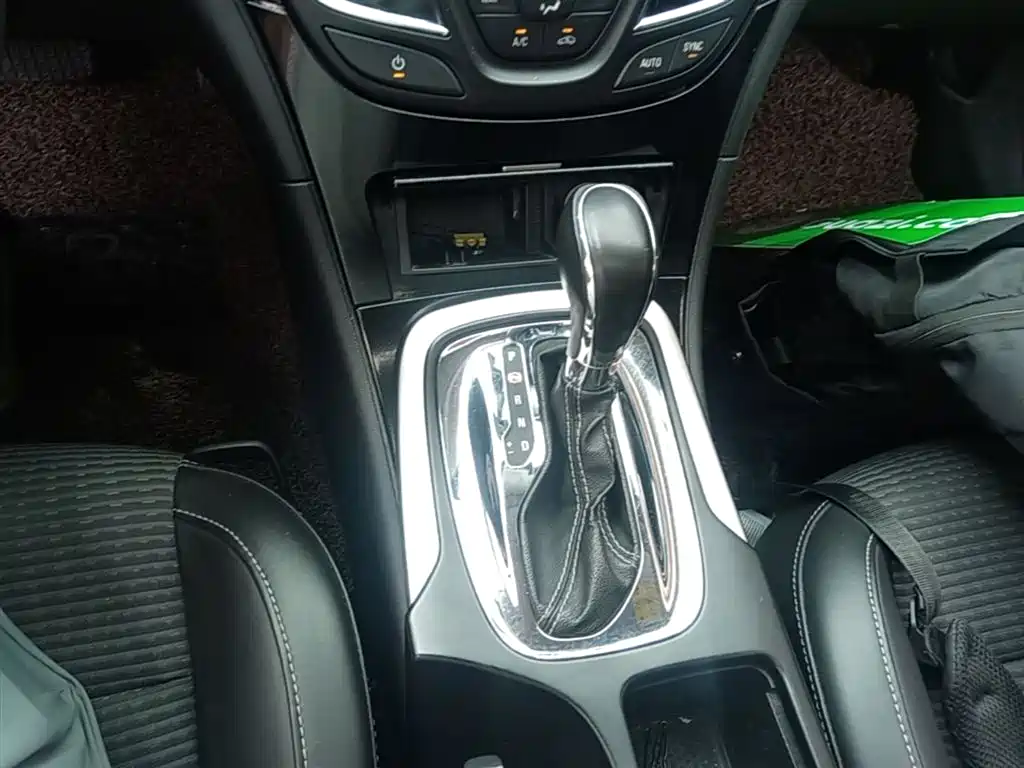 Buick Regal 2015 1.6T Leading Tech Edition фото 14