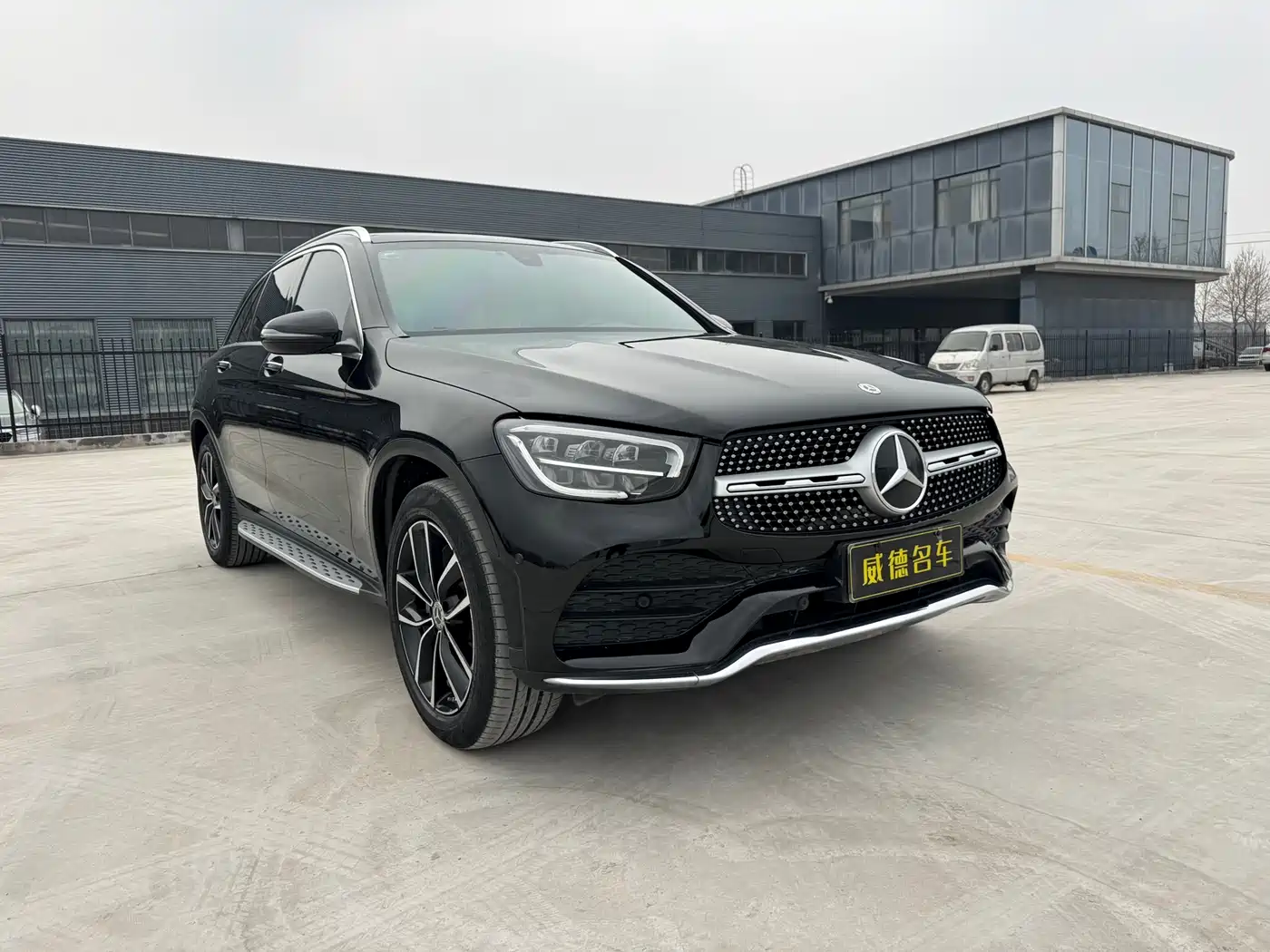 MERCEDES-BENZ GLC